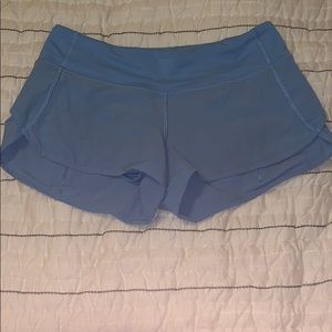 Lulu shorts 2.5 inseam